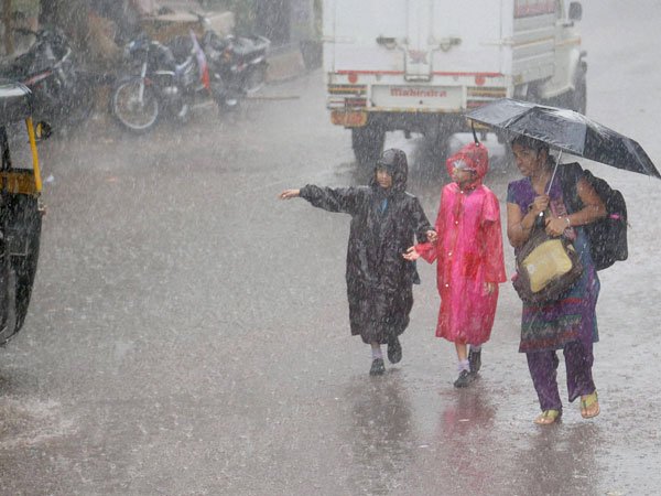 Northeast-Monsoon-heavy-rain-schools-holiday