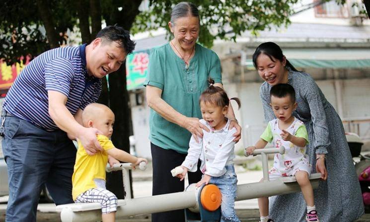 China-Says-Allow-Couples-Have-3-Children